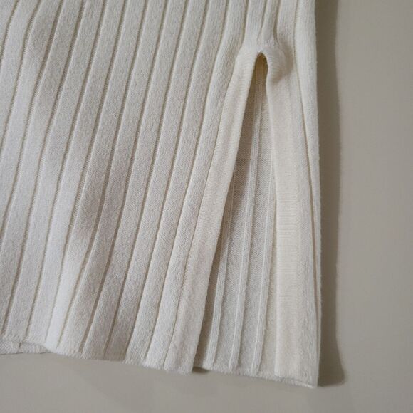 Express Women's Ivory V-neck Long Button-Down Cardigan Sweater - Picture 8 of 11